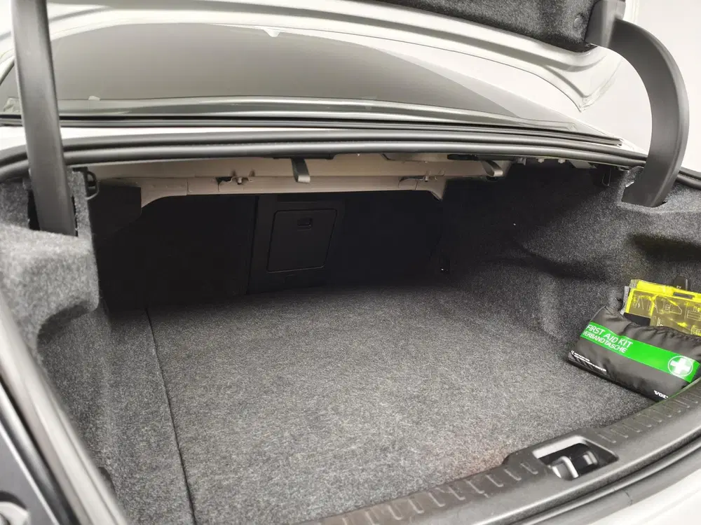 Volvo S60 2.0 Recharge T6 AWD R-Design DEALER ONDERH uit 2021, foto 9
