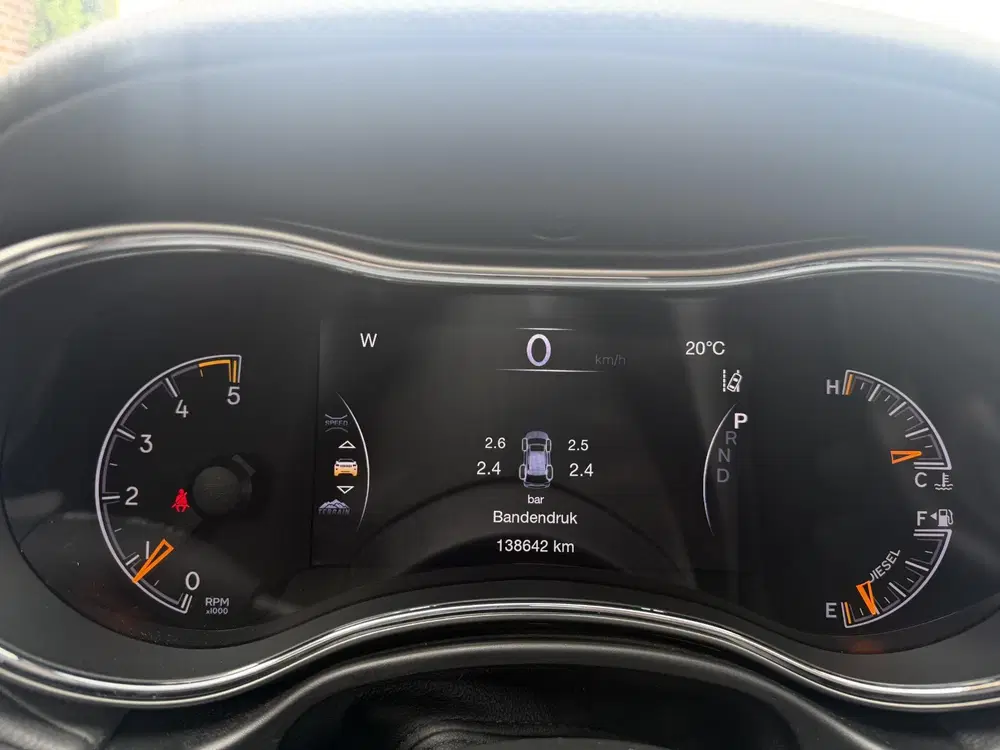 Jeep Grand Cherokee 3.0 CRD Overland uit 2019, foto 12