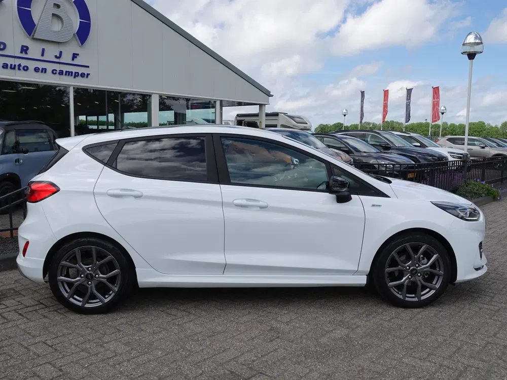 Ford Fiesta 1.0 EcoBoost 125PK Hybrid ST-Line TWO-TONE uit 2022, foto 2