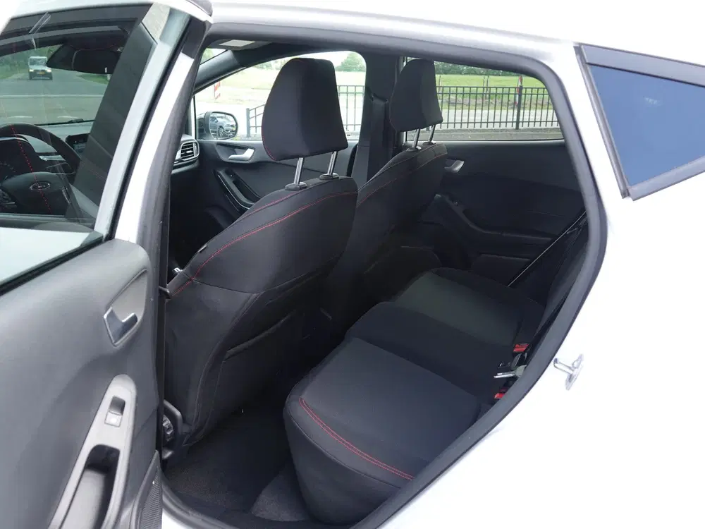 Ford Fiesta 1.0 EcoBoost 125PK Hybrid ST-Line TWO-TONE uit 2022, foto 6