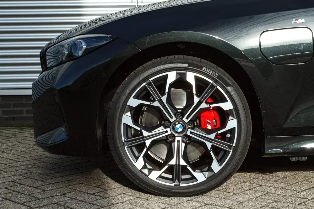 BMW 3-serie 330e M Sport Automaat uit 2026, foto 4