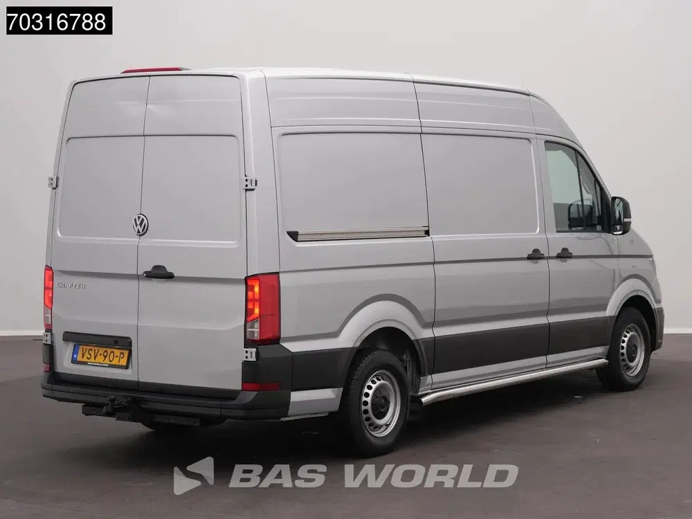 Volkswagen Crafter 140pk L3H3 Trekhaak Navi Airco Cruise Par uit 2022, foto 2