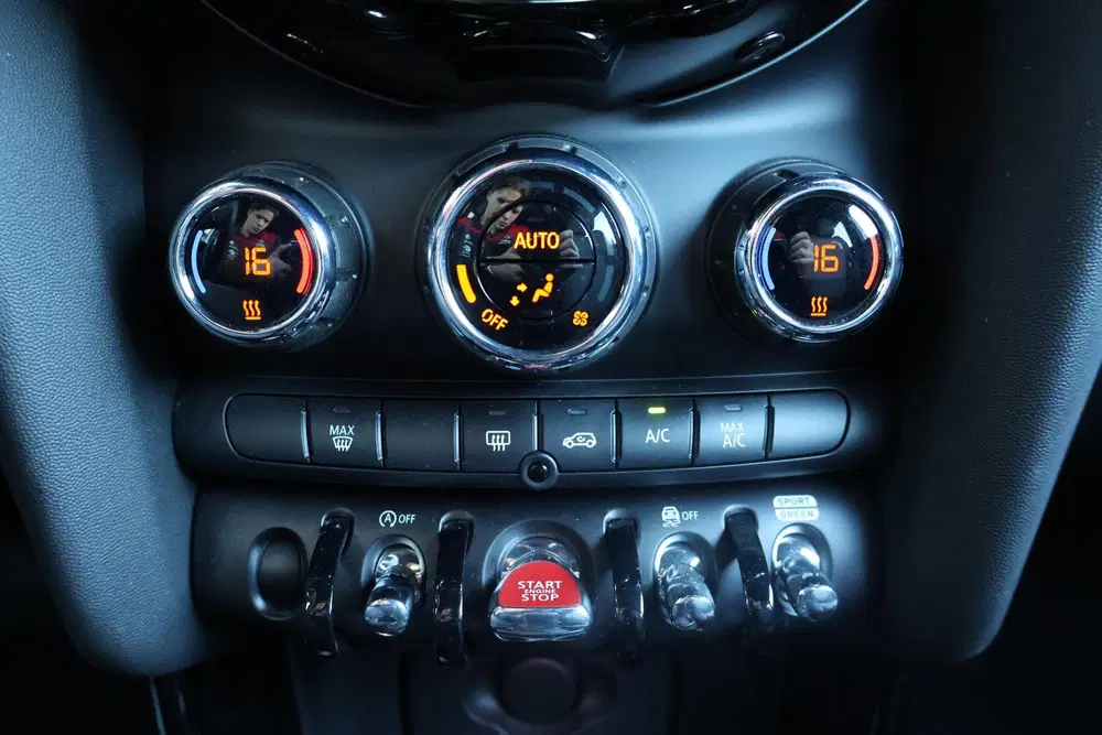 Mini Cooper 1.5 Cooper Camden Edition 1e Eigenaar uit 2023, foto 15