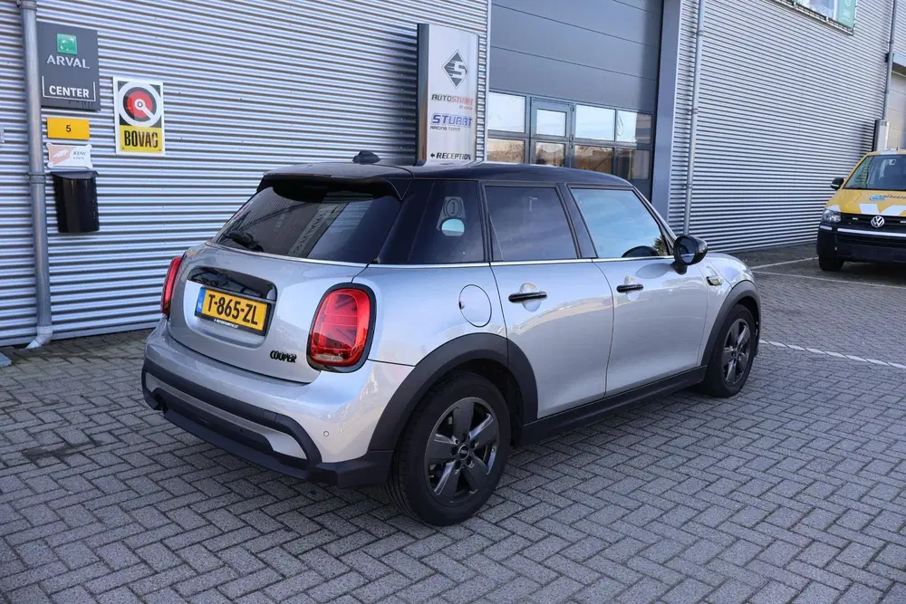 Mini Cooper 1.5 Cooper Camden Edition 1e Eigenaar uit 2023, foto 9
