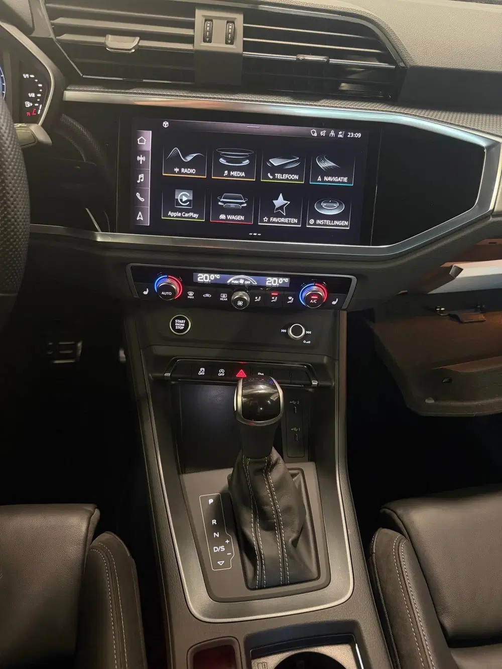 Audi Q3 40 Tfsi 190pk S Tronic Quattro 2021 Zwart uit 2021, foto 12