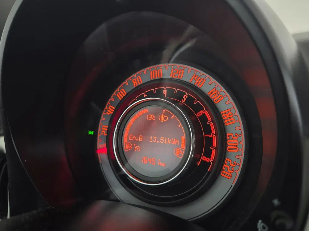 Fiat 500 1.0 Hybrid Urban uit 2024, foto 14