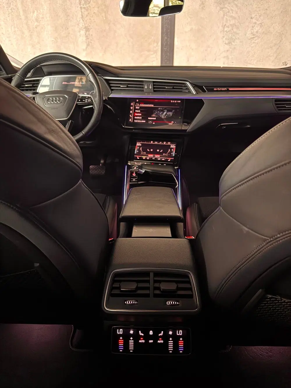 Audi e-tron 55 S uit 2022, foto 14