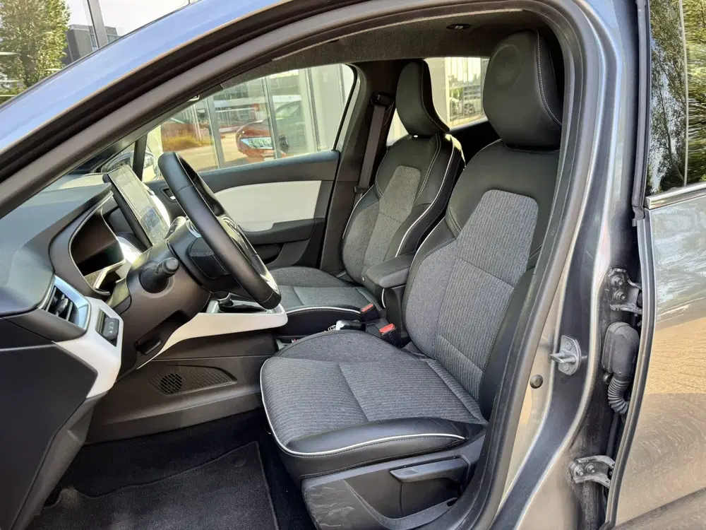 Renault Clio 1.6 E-Tech Hybrid 145 Techno*Navi*Camera* uit 2023, foto 7