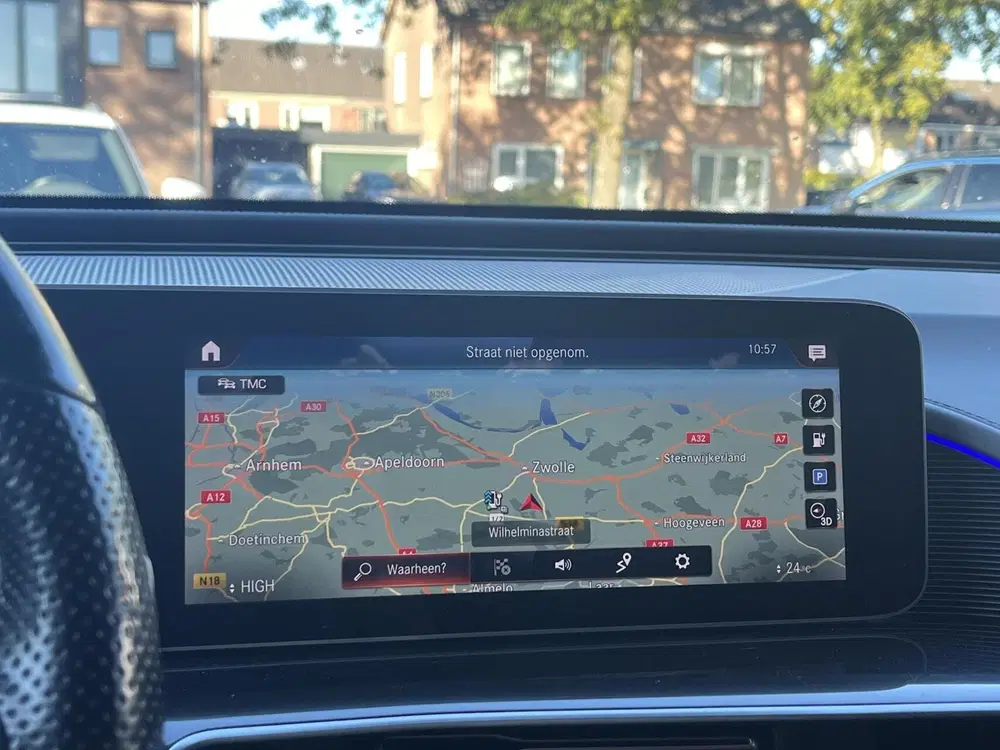 Mercedes-Benz EQC Mercedes EQC 400 4MATIC 80 kWh Pano uit 2020, foto 14