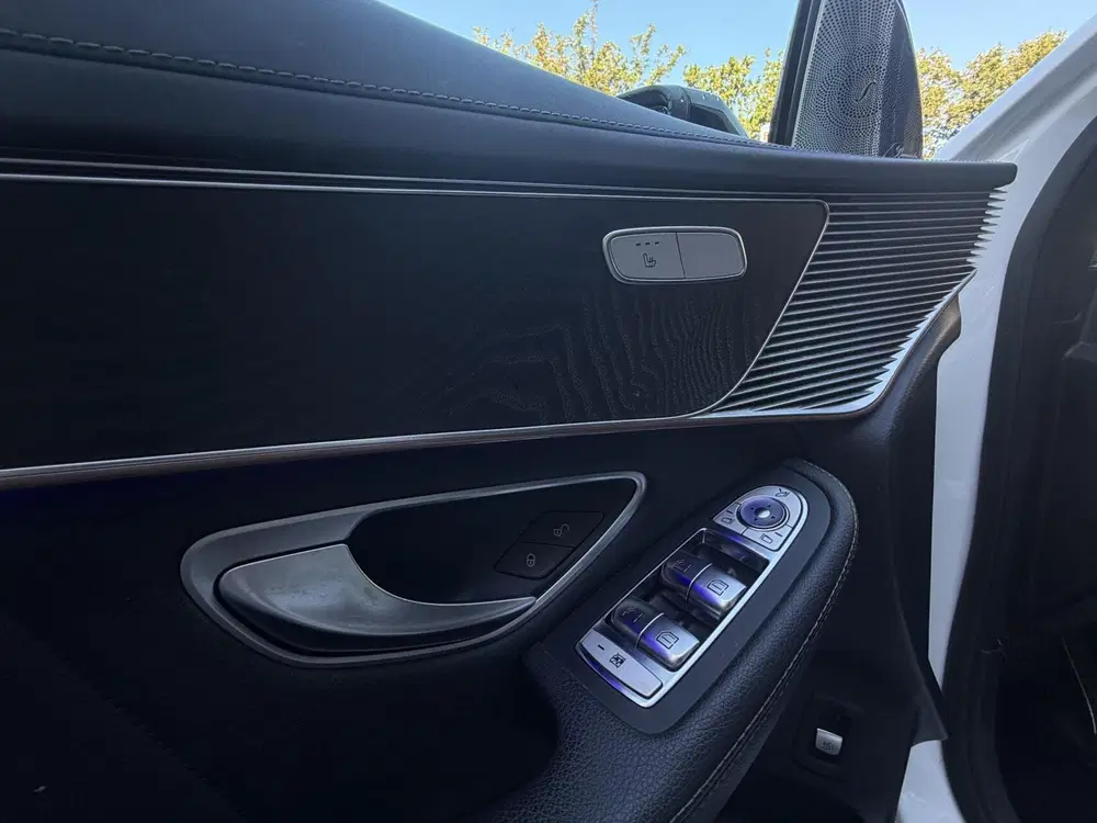 Mercedes-Benz EQC Mercedes EQC 400 4MATIC 80 kWh Pano uit 2020, foto 15