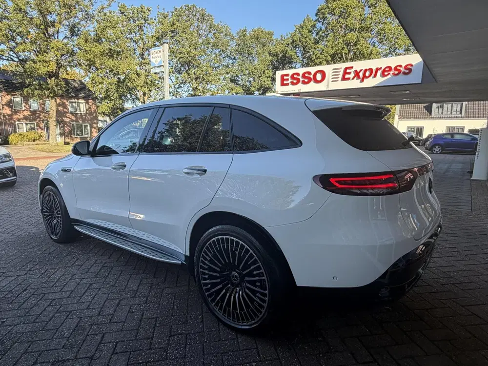 Mercedes-Benz EQC Mercedes EQC 400 4MATIC 80 kWh Pano uit 2020, foto 8