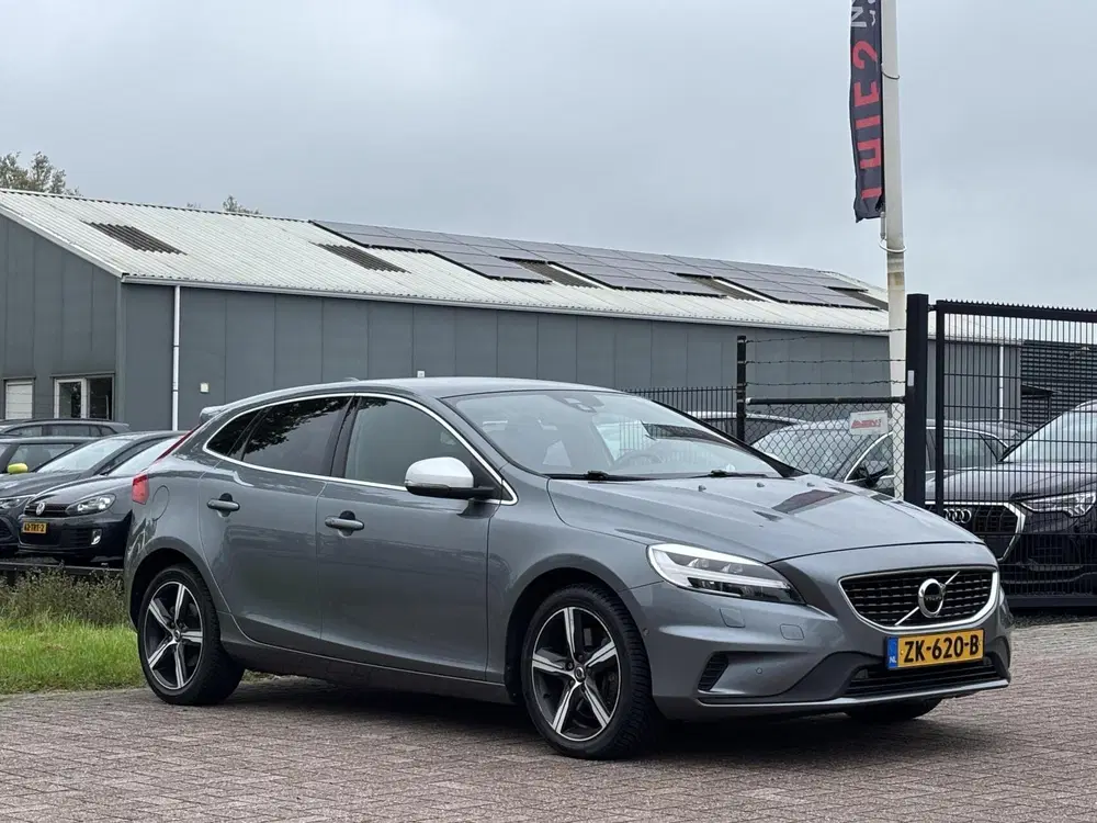 Volvo V40 1.5 T3 Polar+ Sport R-Design trekhaak lede uit 2019