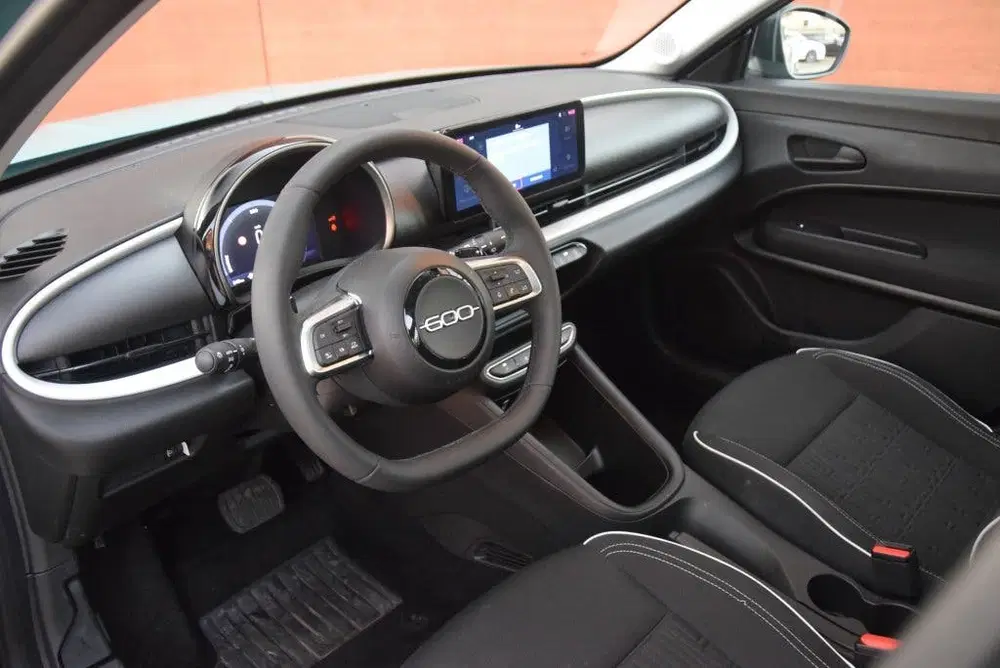 Fiat 600 1.2 Hybrid Urban Keyless uit 2024, foto 6