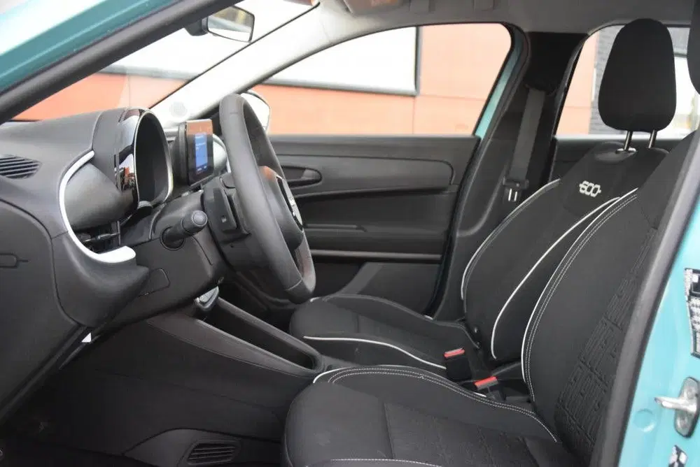 Fiat 600 1.2 Hybrid Urban Keyless uit 2024, foto 8