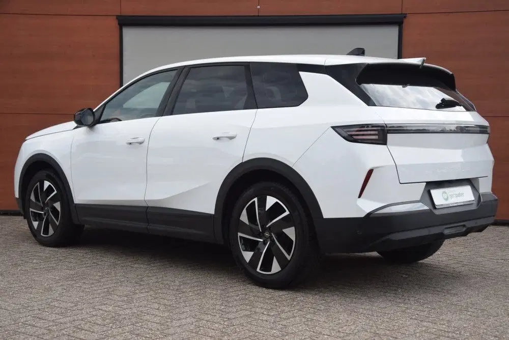 Opel Grandland 1.2 Hybrid Edition Techpakket uit 2025, foto 2