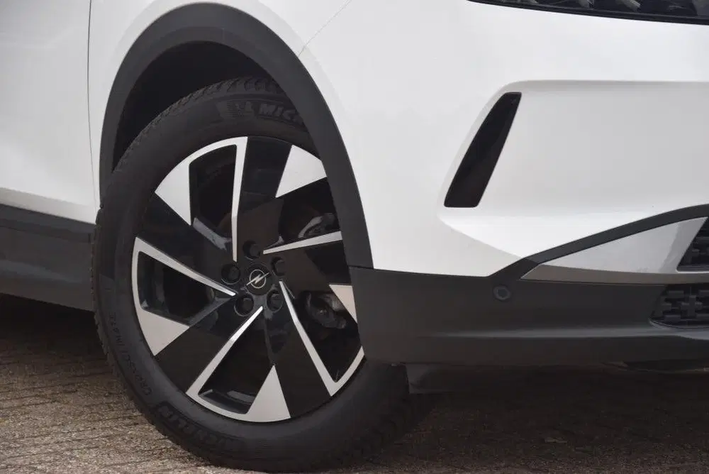 Opel Grandland 1.2 Hybrid Edition Techpakket uit 2025, foto 4
