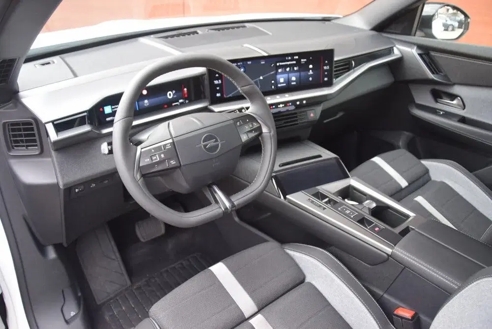 Opel Grandland 1.2 Hybrid Edition Techpakket uit 2025, foto 6