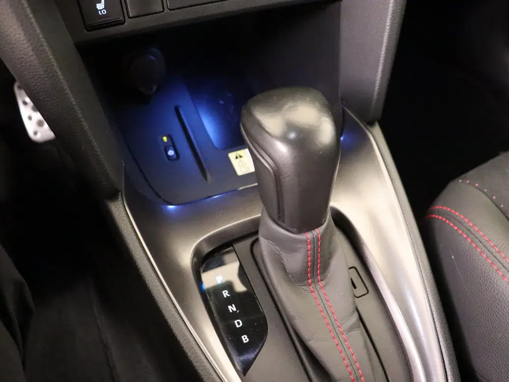 Toyota Yaris Cross 1.5 Hybrid GR Sport Limited uit 2023, foto 10