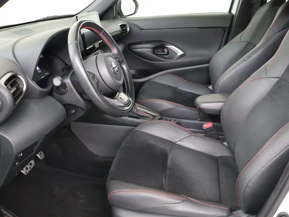 Toyota Yaris Cross 1.5 Hybrid GR Sport Limited uit 2023, foto 15