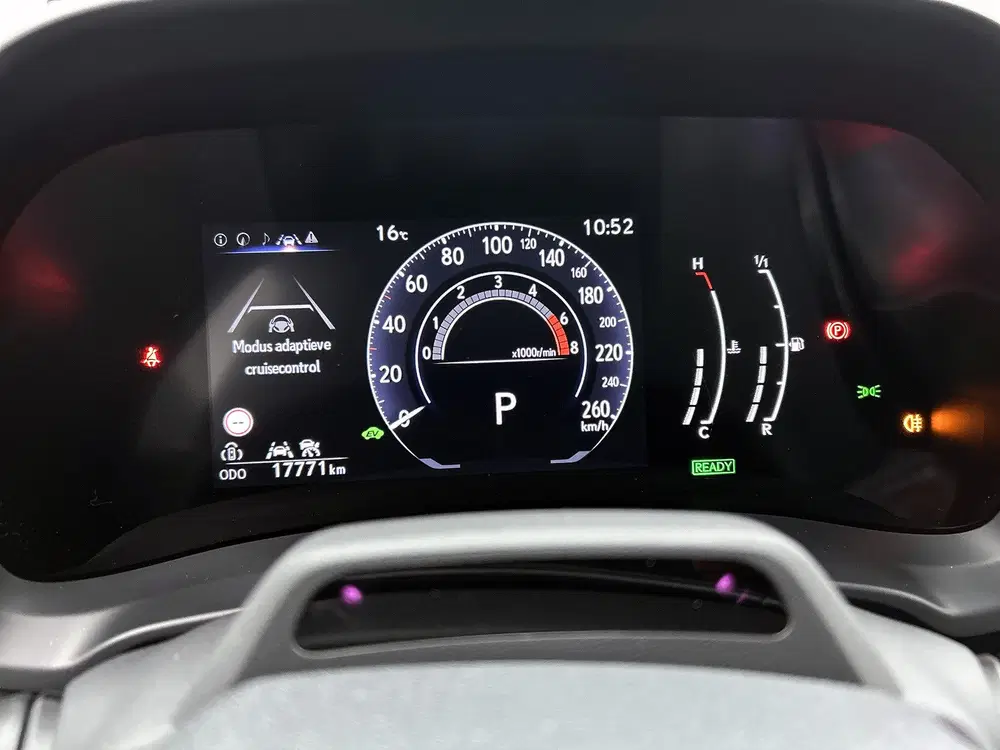 Lexus LBX 2WD uit 2025, foto 5