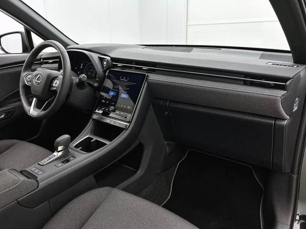 Lexus LBX 2WD uit 2025, foto 6