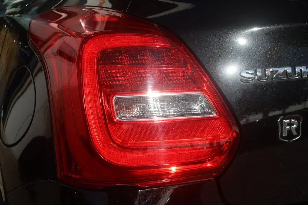 Suzuki Swift 1.2 DualJet 83pk Smart Hybrid CVT Select uit 2023, foto 11