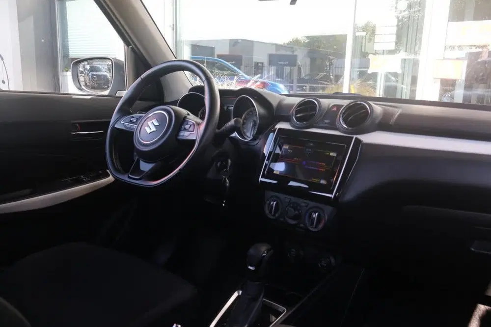 Suzuki Swift 1.2 DualJet 83pk Smart Hybrid CVT Select uit 2023, foto 4