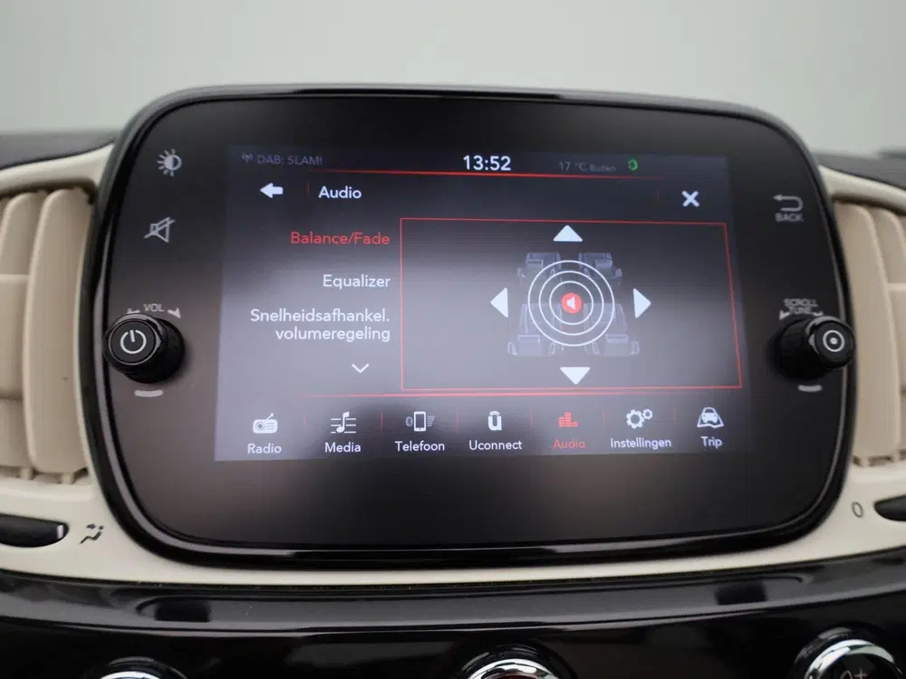 Fiat 500C 1.0 Hybrid Lounge uit 2021, foto 10