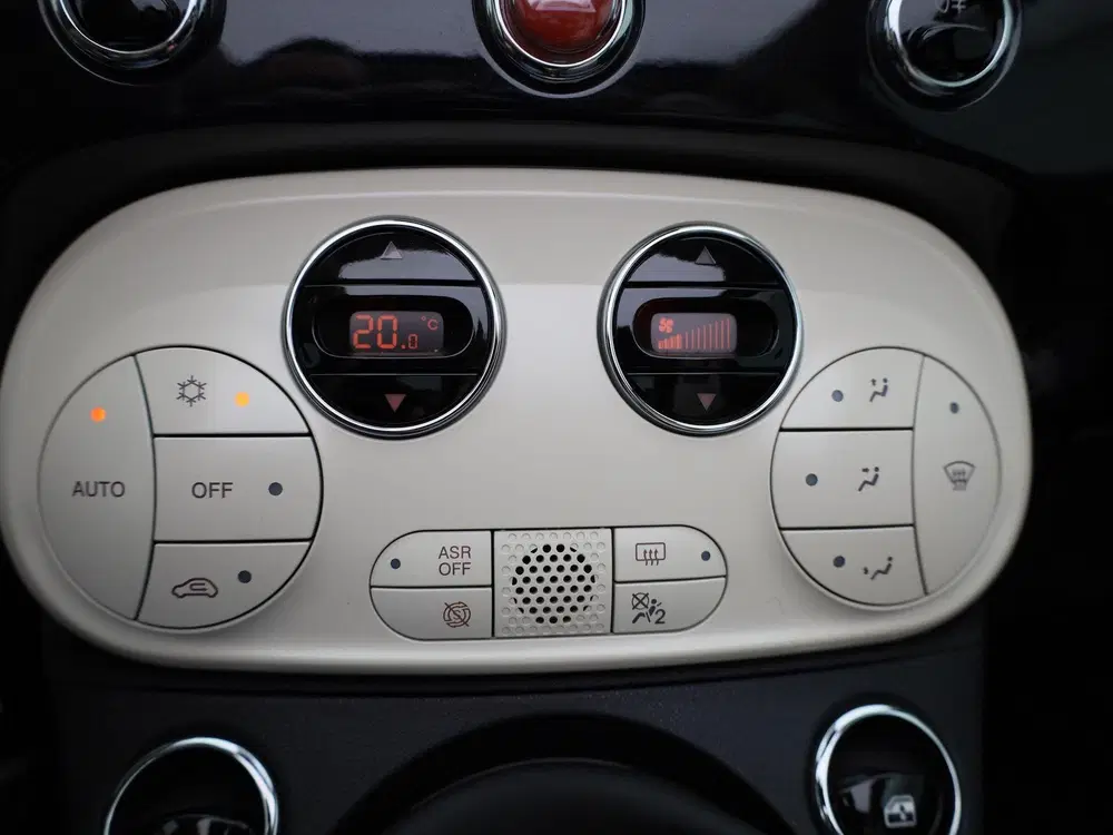 Fiat 500C 1.0 Hybrid Lounge uit 2021, foto 15