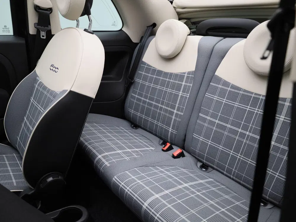 Fiat 500C 1.0 Hybrid Lounge uit 2021, foto 9
