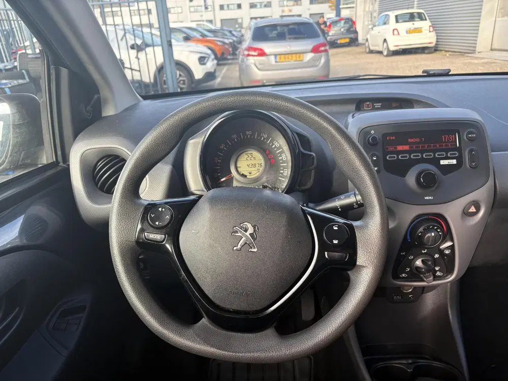 Peugeot 108 1.0 e-VTi Active uit 2021, foto 11