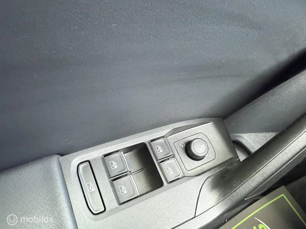 SEAT Leon 1.5 eTSI FR NAP uit 2021, foto 9