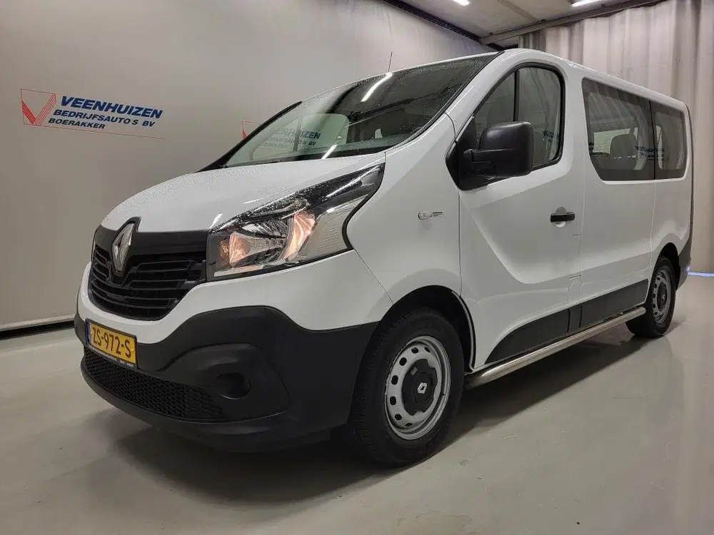 Renault Trafic 1.6dCi 8-Personenbus uit 2019, foto 2