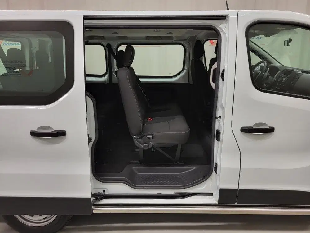 Renault Trafic 1.6dCi 8-Personenbus uit 2019, foto 6