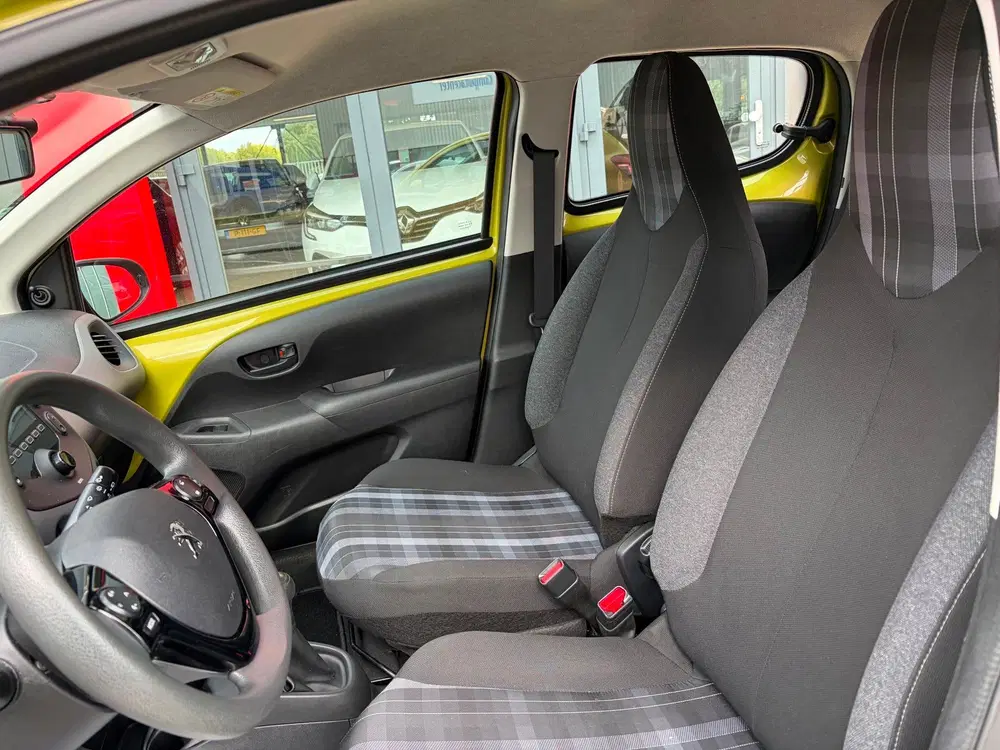 Peugeot 108 1.0 e-VTi Active 'Green Fizz' uit 2019, foto 7