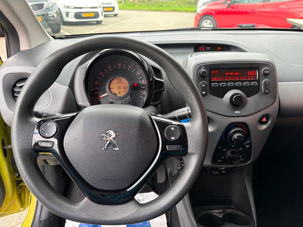Peugeot 108 1.0 e-VTi Active 'Green Fizz' uit 2019, foto 9