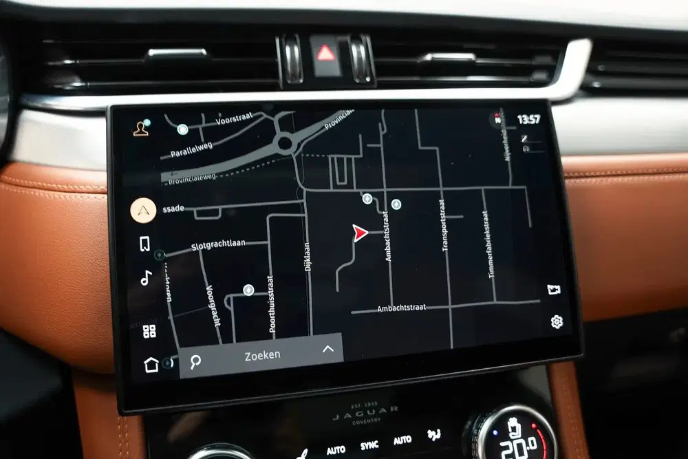 Jaguar F-Pace P400e PHEV R-Dynamic SE [ Panorama Leder M uit 2022, foto 10