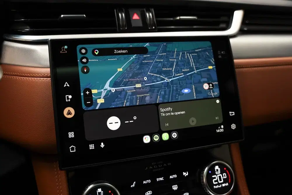 Jaguar F-Pace P400e PHEV R-Dynamic SE [ Panorama Leder M uit 2022, foto 8
