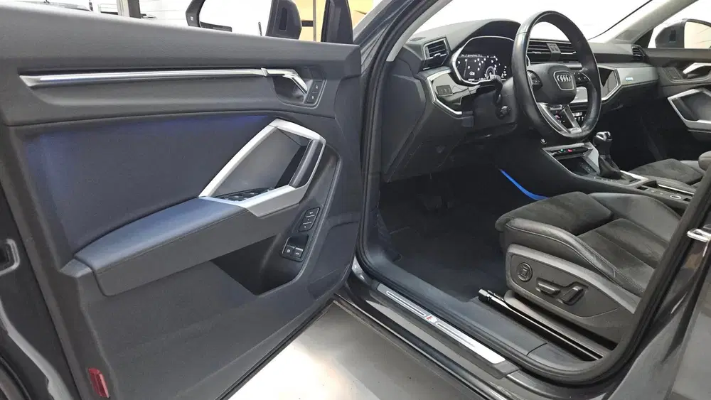 Audi Q3 45 TFSI e S-Line Keyless 360 Matrix Virtua uit 2021, foto 10