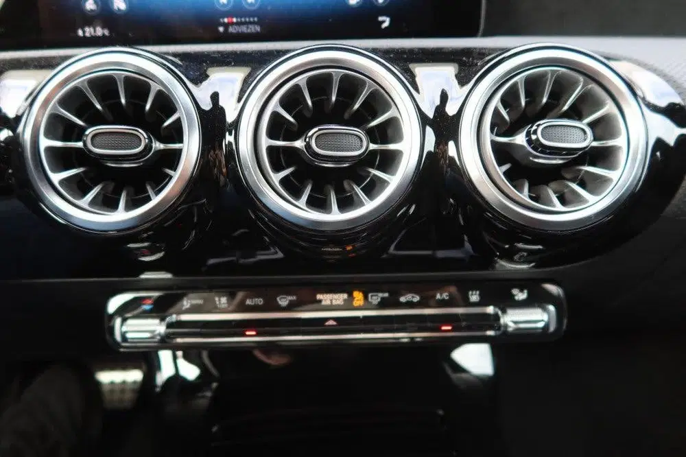 Mercedes-Benz A-Klasse 250 e AMG Line AUTOMAAT Plug in Hybri uit 2022, foto 12