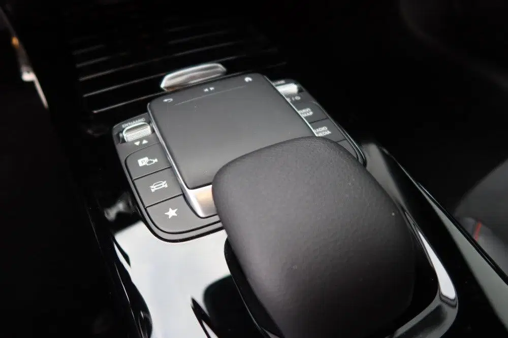 Mercedes-Benz A-Klasse 250 e AMG Line AUTOMAAT Plug in Hybri uit 2022, foto 13