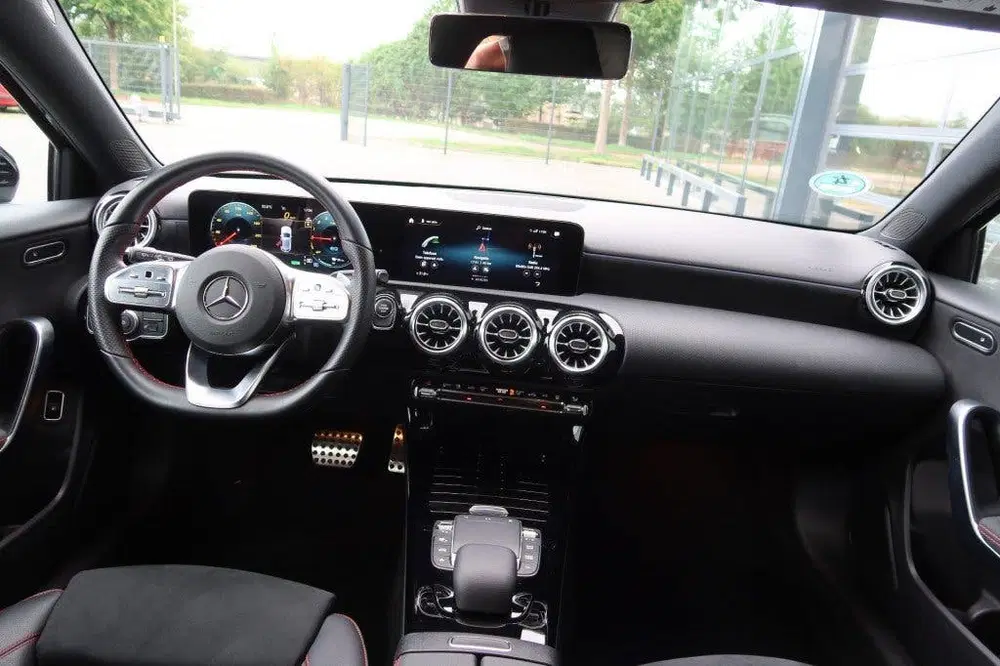 Mercedes-Benz A-Klasse 250 e AMG Line AUTOMAAT Plug in Hybri uit 2022, foto 7
