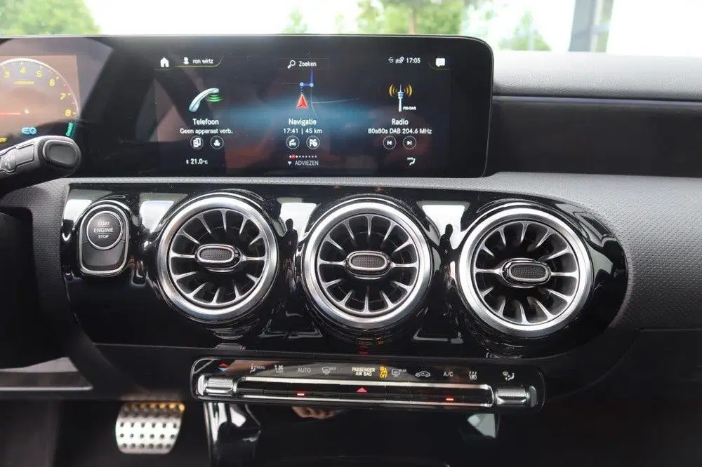 Mercedes-Benz A-Klasse 250 e AMG Line AUTOMAAT Plug in Hybri uit 2022, foto 9