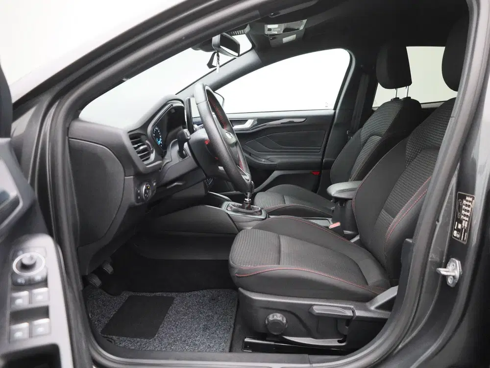Ford Focus 1.0 EcoBoost Hybrid ST Line uit 2023, foto 11