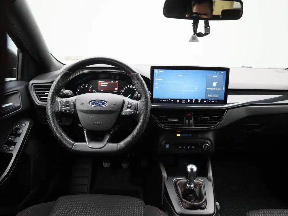 Ford Focus 1.0 EcoBoost Hybrid ST Line uit 2023, foto 7