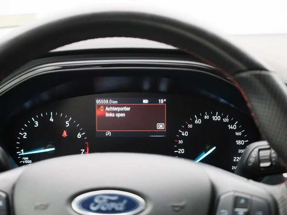 Ford Focus 1.0 EcoBoost Hybrid ST Line uit 2023, foto 8
