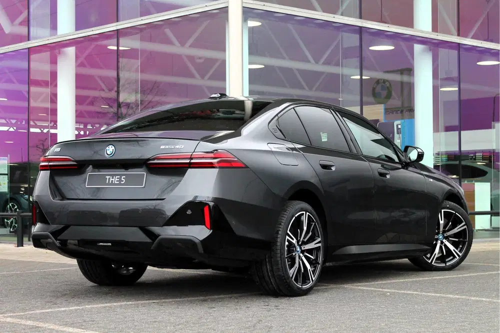 BMW i5 eDrive40 M Sport Automaat uit 2026, foto 3