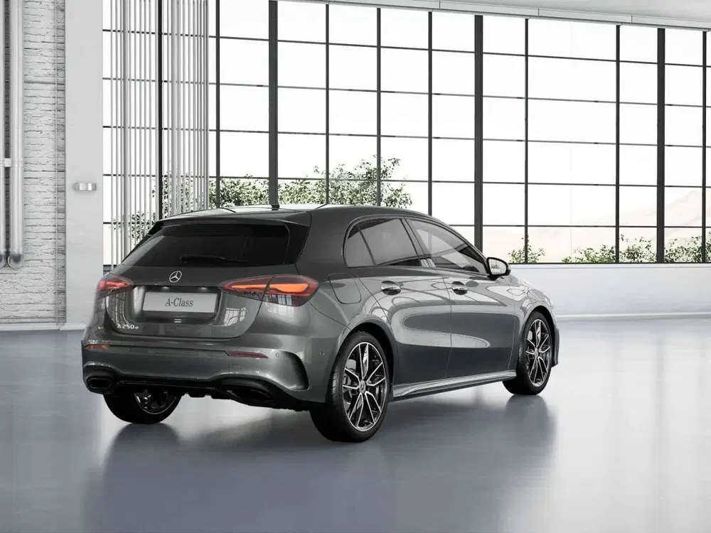 Mercedes-Benz A-Klasse 250 e Business Solution AMG uit 2026, foto 2