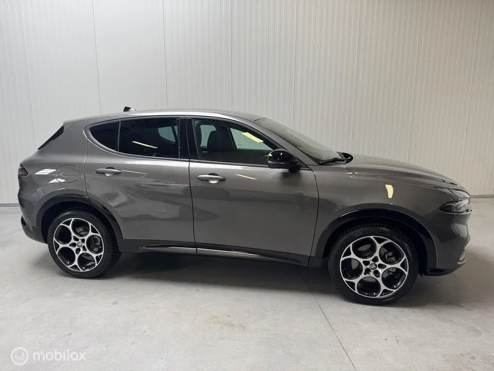 Alfa Romeo Tonale 1.3T PHEV Sprint uit 2024, foto 5