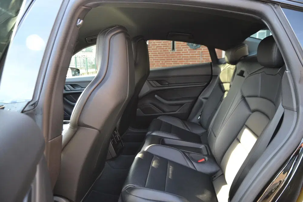 Porsche Taycan Performance 84 kWh uit 2021, foto 13